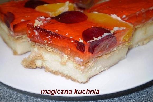 Kasznik - tradycyjny ciasto bez pieczenia z herbatników i masy serowej