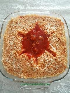 Risotto z sosem pomidorowym