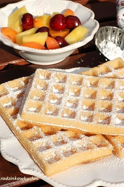 Gofry kokosowe - chrupiące i delikatne z owocami