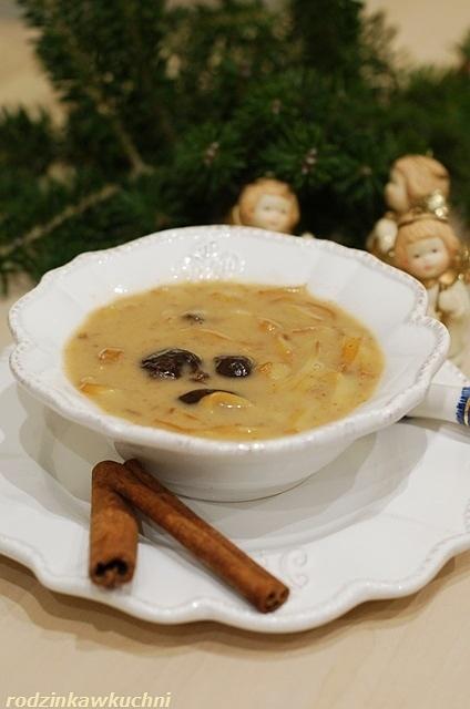 Wigilijna zupa ze suszonych śliwek