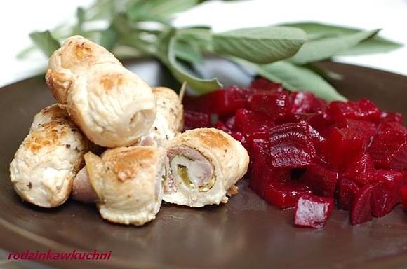 Roladki z indyka z karmelizowanymi buraczkami