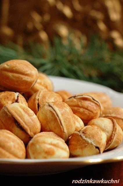 Ciasteczka orzeszki z nadzieniem mleczno-czekoladowym