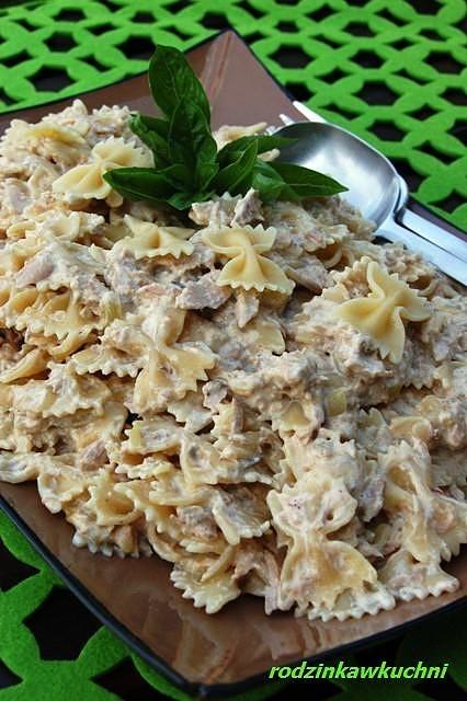 Farfalle z tuńczykiem