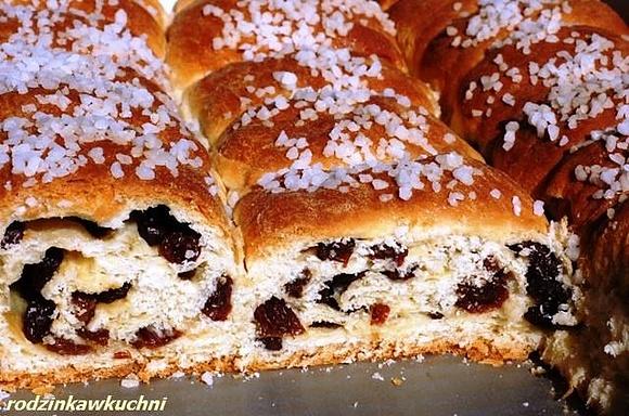 Rodzynkowiec drożdżowy na piknik