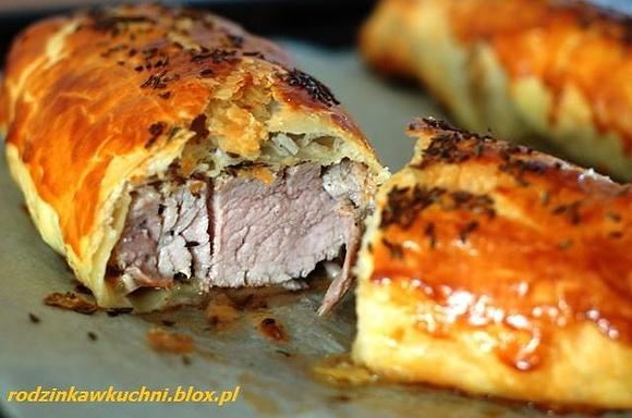 Ciasto francuskie z polędwiczką i kminkiem