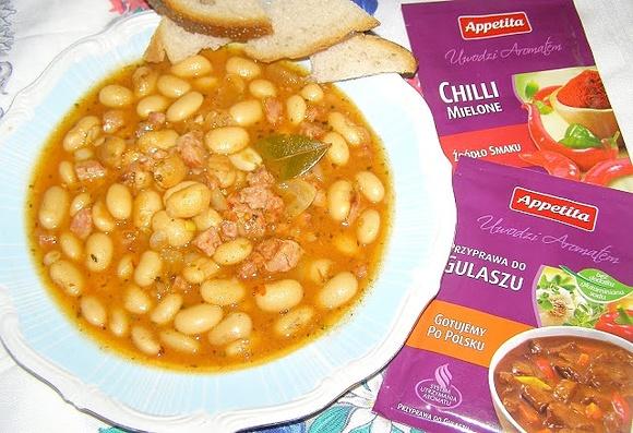 Fasola w pomidorach z przyprawą do gulaszu