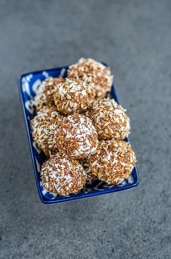 Szwedzkie kuleczki czekoladowe bez cukru
