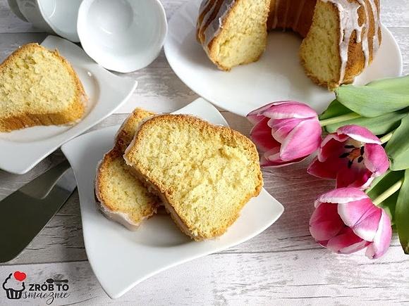Babka majonezowa, wilgotna i puszysta, sprawdzony przepis