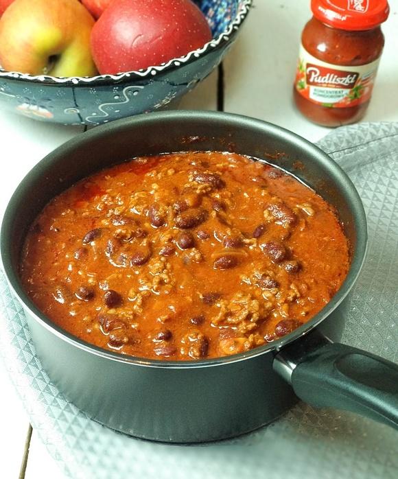 Meksykańskie chili con carne przepis na ostrą wołowinę w sosie pomidorowym