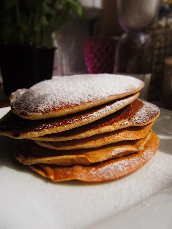 Pancakes na mleku – puszyste amerykańskie naleśniki z mąką pełnoziarnistą