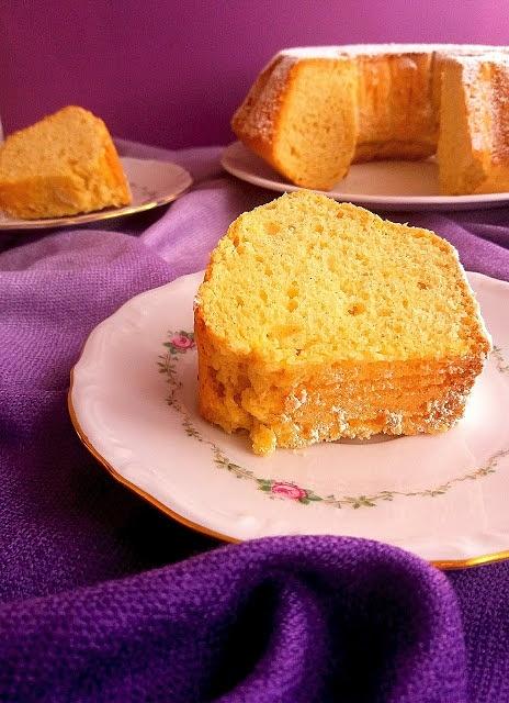Tradycyjna babka ucierana z polski