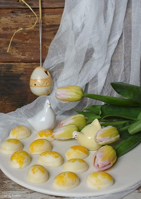 Jajeczka z lemon curd