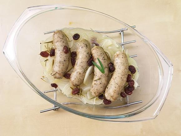 Biała kiełbasa zapiekana w winie