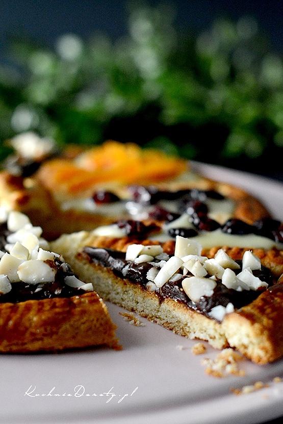 Mazurek wielkanocny na kruchym cieście z wieloma smakami