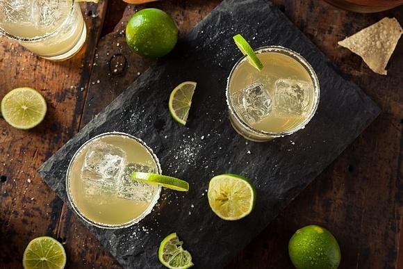 Margarita - klasyczny meksykański drink z tequilą i limonką