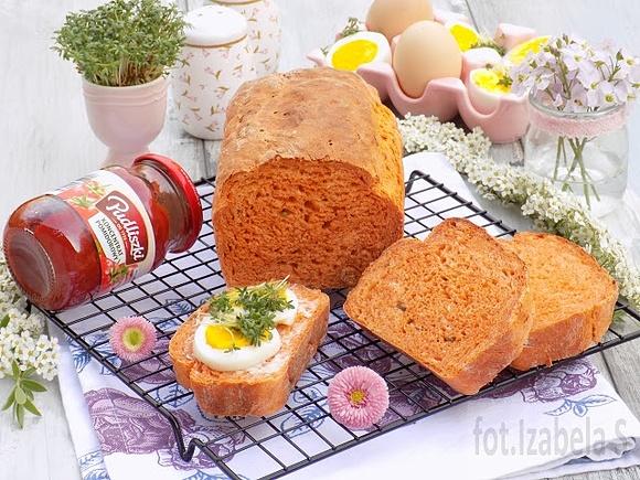 Pomidorowy chleb ze szczypiorkiem