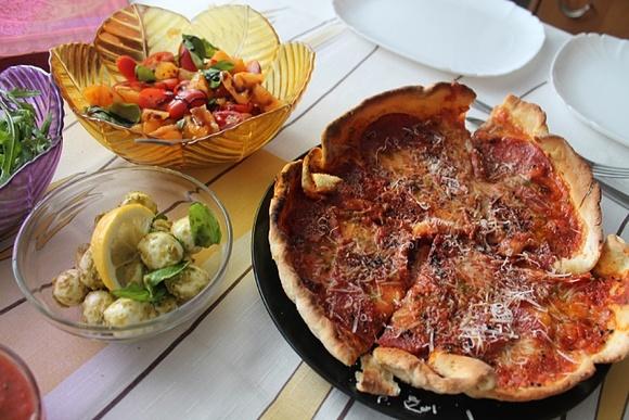 Inna pizza i trzy proste sałatki