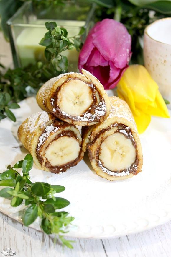 Waniliowe naleśniki z bananem i kremem czekoladowym