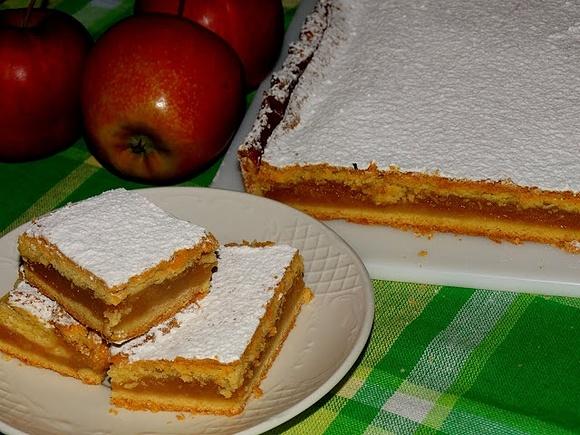 Szarlotka z jabłkami