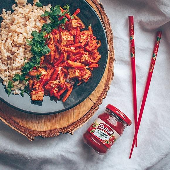 Ryż po chińsku z tofu