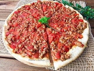 Pizza z mięsem mielonym