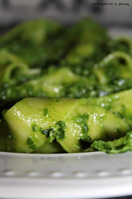 Makaron z pesto ze szpinaku