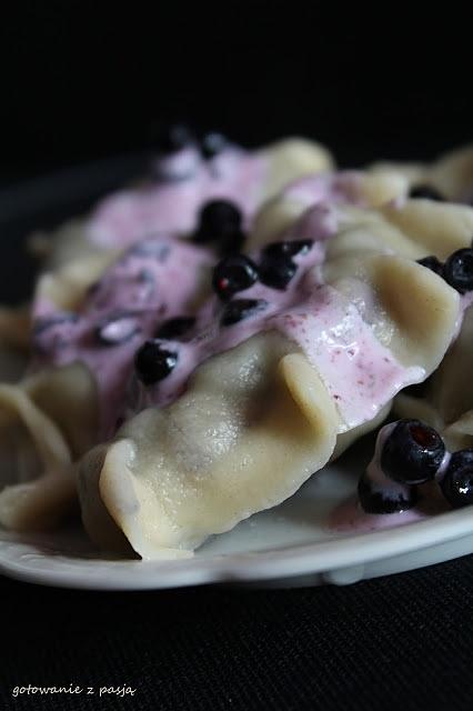 Pierogi z jagodami