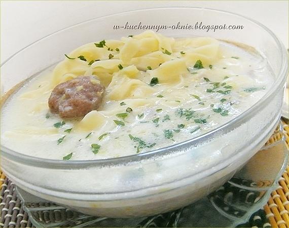 Zupa porowa z pulpecikami i makaronem