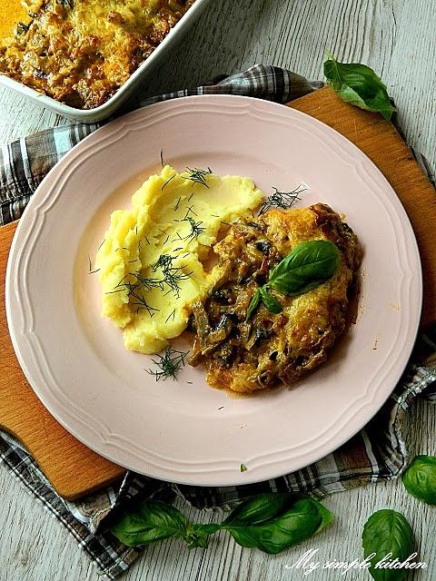 Schab zapiekany z pieczarkami w sosie curry