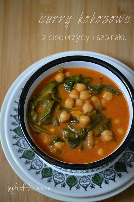 Curry z ciecierzycą, mlekiem kokosowym i szpinakiem