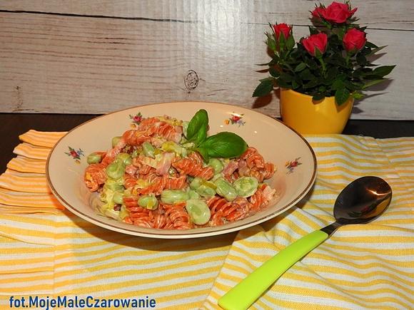 Fusilli w sosie z bobu