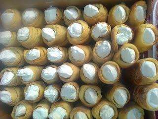 Babeczki muffinki i ciasteczka rurki na Komunię