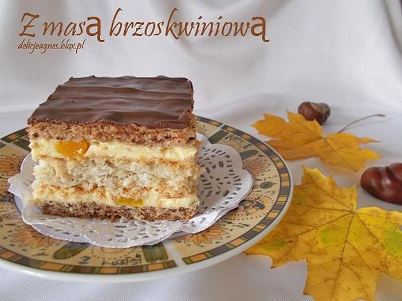 Z masą brzoskwiniową