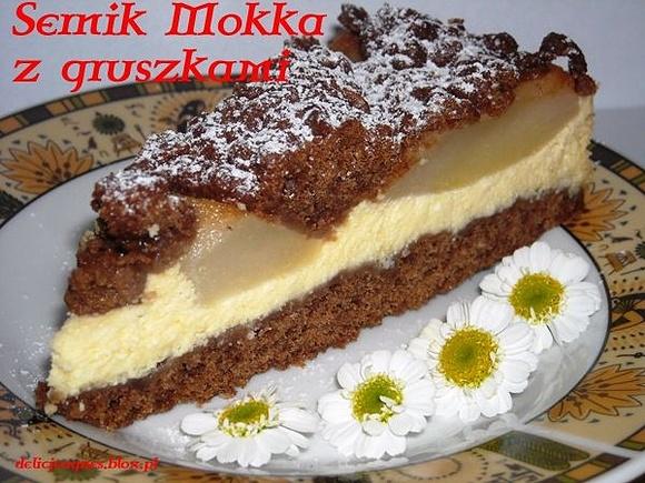 Sernik moka z gruszkami