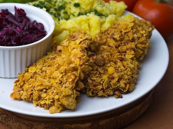 Filet z piersi kurczaka w panierce z płatków kukurydzianych pieczony dietetyczny