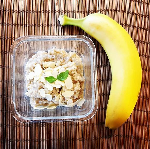 Bananowy budyń jaglany - zdrowy deser z kaszą jaglaną