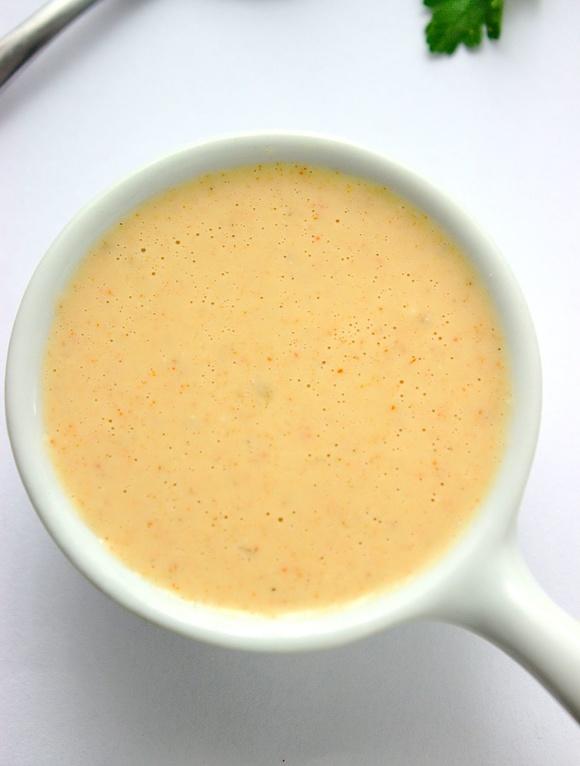 Dressing tahini do sałatki i warzyw