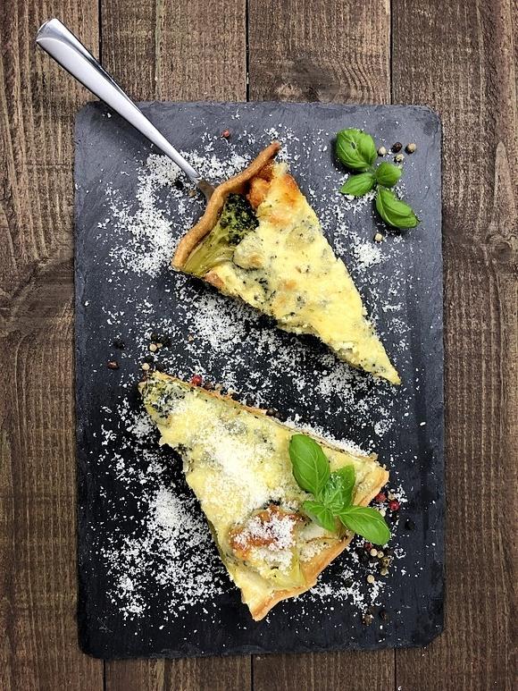 Tarta z kurczakiem i brokułami