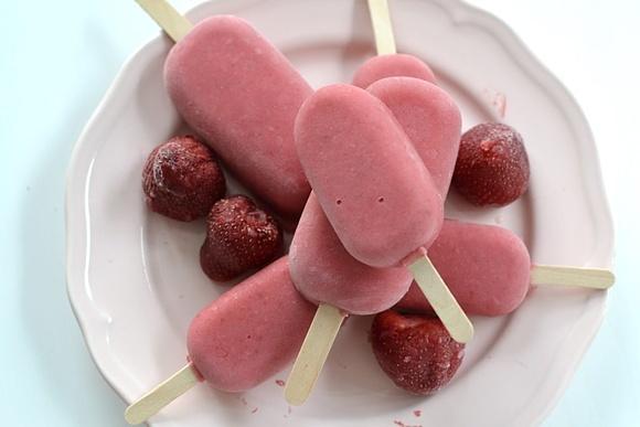Domowe lody truskawkowo-bananowe