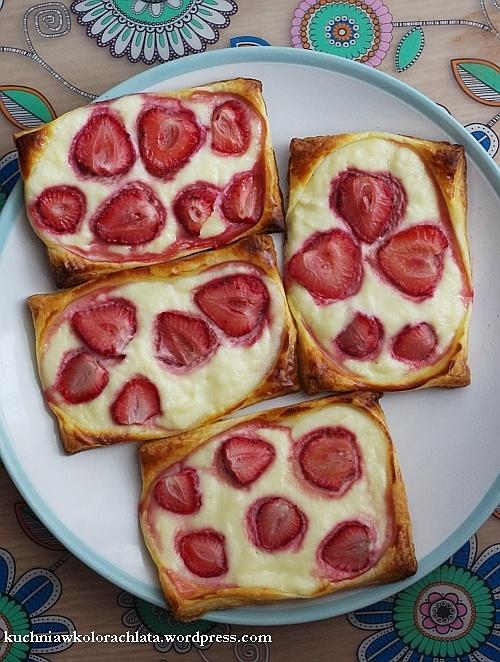 Ciastka francuskie z ricottą i truskawkami