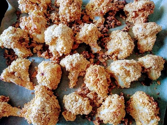 Pieczone nuggetsy z kalafiora