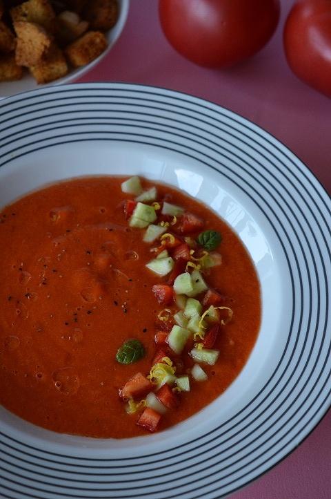 Hiszpańskie gazpacho – chłodnik z pomidorów i papryki