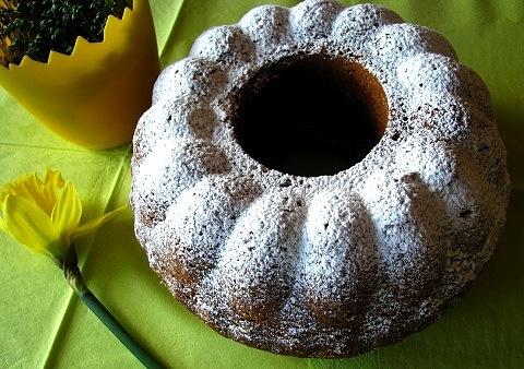 Przepyszna babka bananowa z orzechami