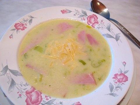 Zupa porowa z szynką