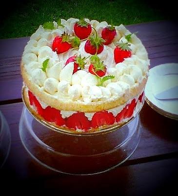 Fraisier - tort truskawkowy