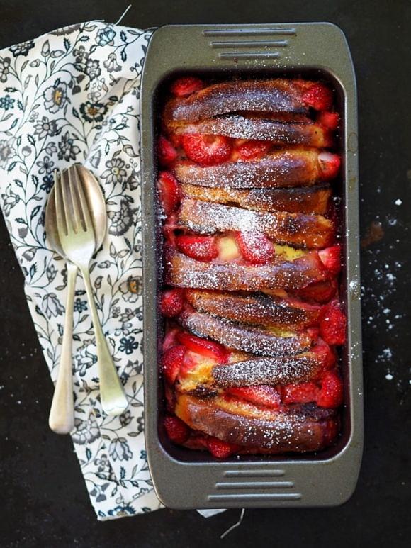 Pudding z mlecznego chleba i truskawek - zero waste