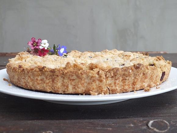 Tarta borówkowo-rabarbarowa z masłem orzechowym