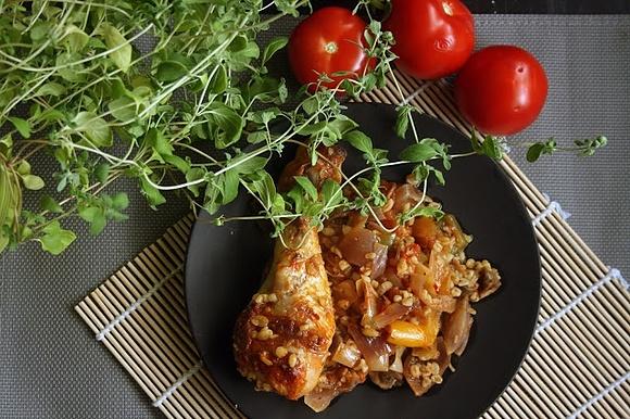 Kurczak z warzywami pieczony z kaszą jęczmienną