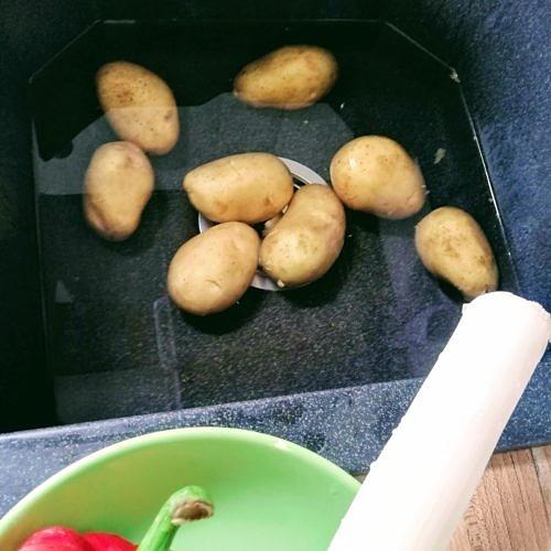 Wegańskie ziemniaki faszerowane