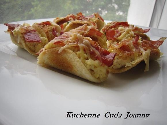 Tacos z chleba tostowego z jajecznicą